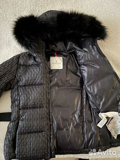 Пуховик moncler для девочки 146