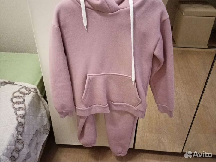 Продаю костюм на флисе