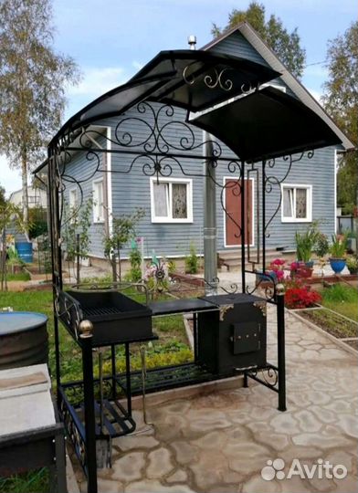 Мангал с крышей