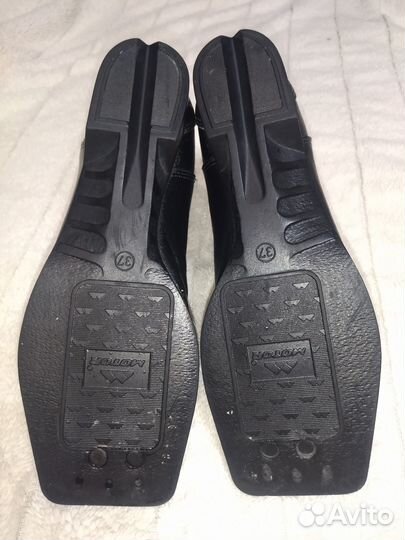 Лыжные ботинки