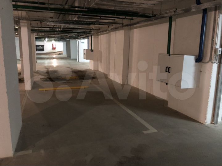 Машиноместо, 14 м²