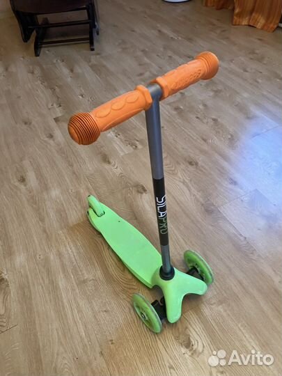 Самокат трехколесный от 2 лет