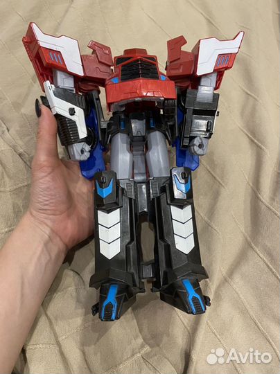 Робот трансформер hasbro