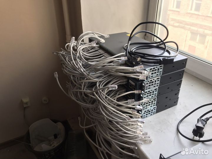Коммутатор Cisco SF300-48