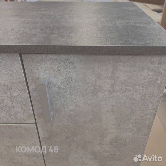 Современный комод