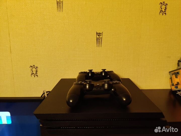 Sony playstation 4 PS4 pro 1tb