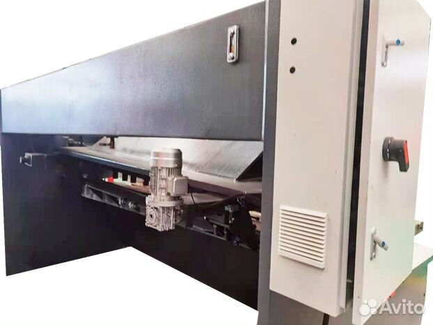 Гильотина по металлу KMT KSM 4-2500