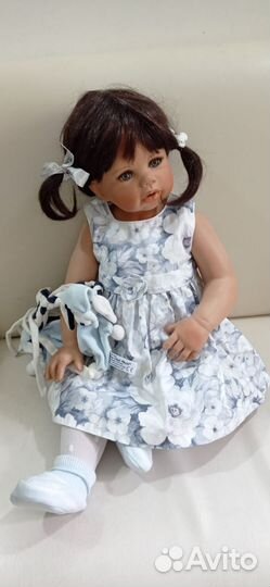 Кукла фарфоровая коллекционная