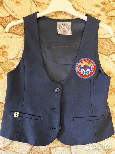 Жилет школьный