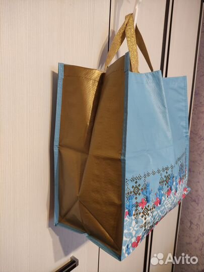 Зеркало,плед,косметички, полотенце, палантин