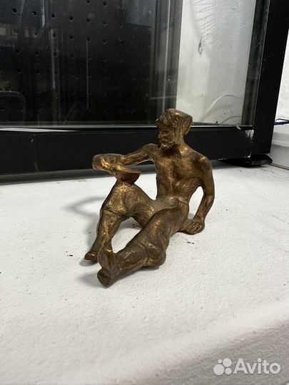 Бронзовая статуэтка СССР
