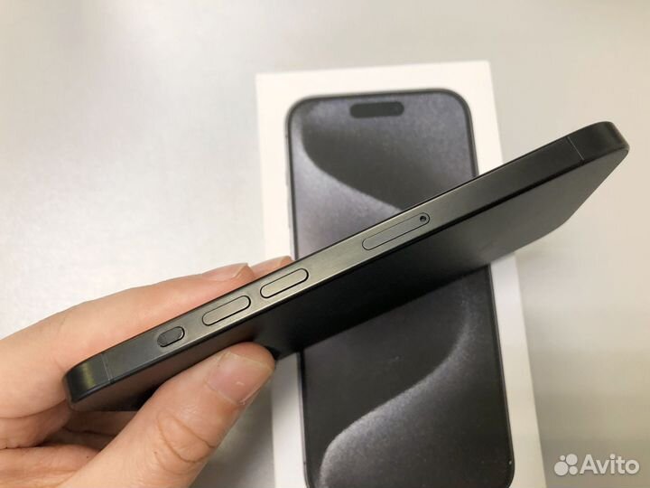 iPhone 15 Pro, 128 ГБ