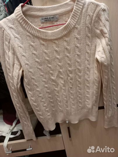 Свитер женский