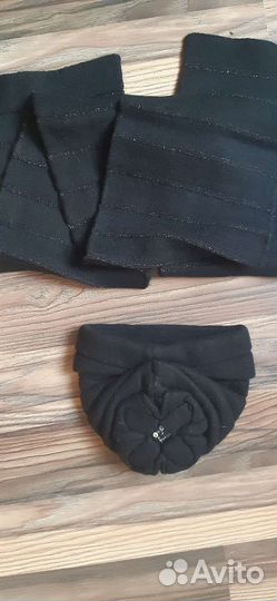 Шапка с шарфом женская