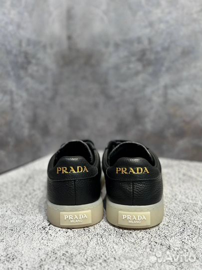 Женские кеды Prada