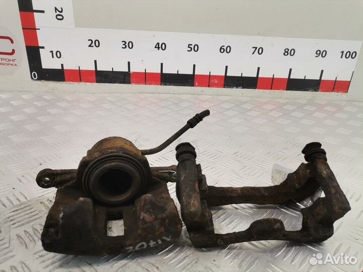 Суппорт передний правый для Chrysler PT Cruiser