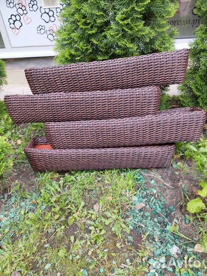 Корзина плетеная из ротанга с ручками