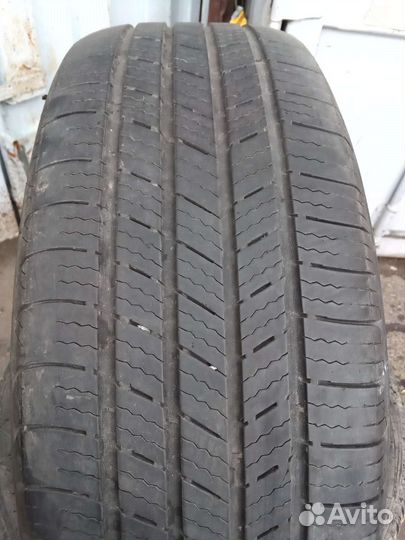 Michelin Defender T + H 215/65 R16 98H