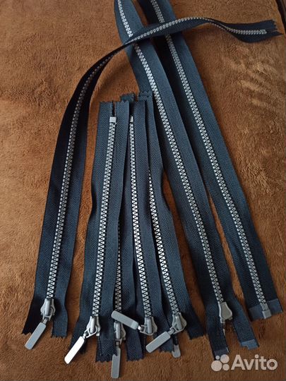 Швейная фурнитура. Молнии в ассортименте
