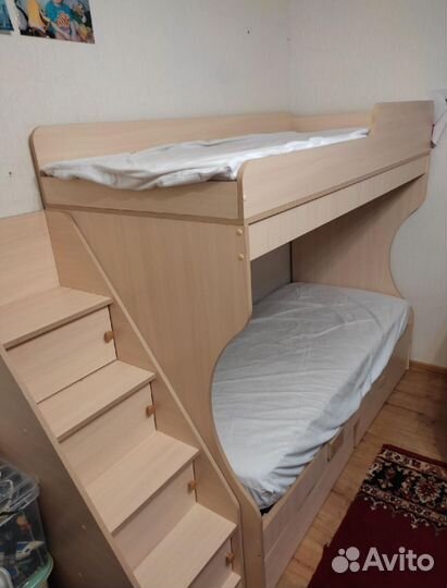 Двухъярусная кровать бу