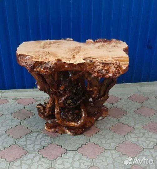 Журнальный столик