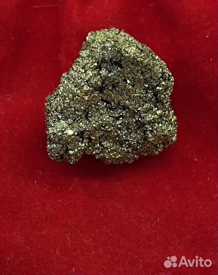 Драгоценный камень