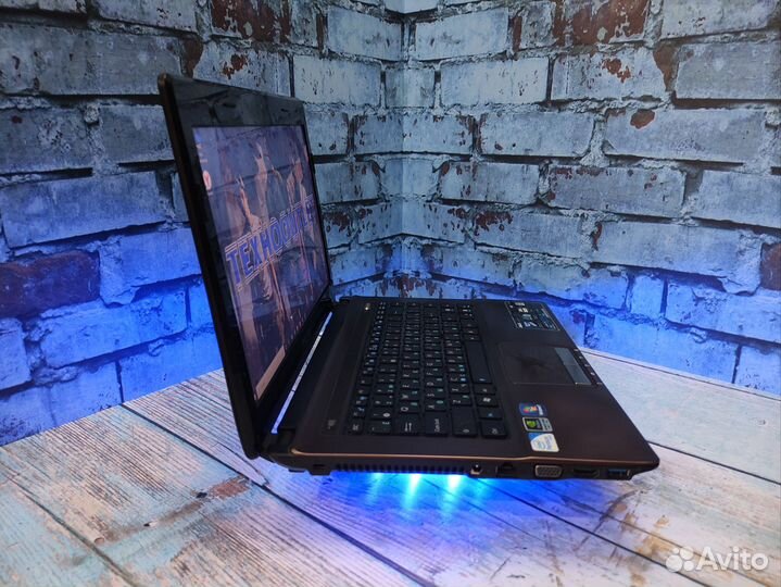 Мощный ноутбук Asus b950/6gb/gt520m