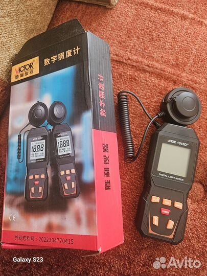 Цифровой измеритель освещённости victor 1010D+