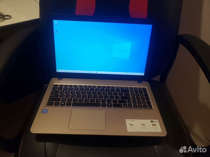 Ноутбук asus