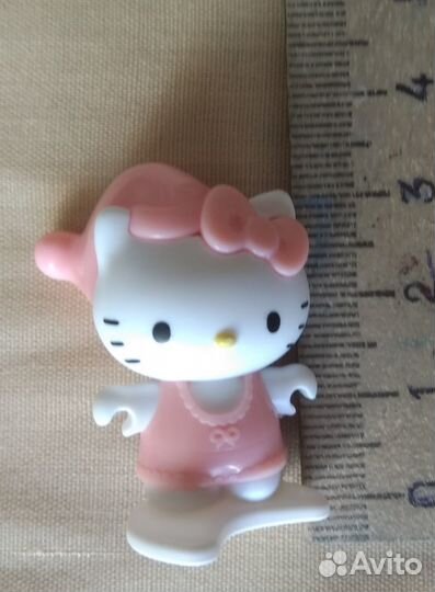 Игрушка котенок. Hello Kitty