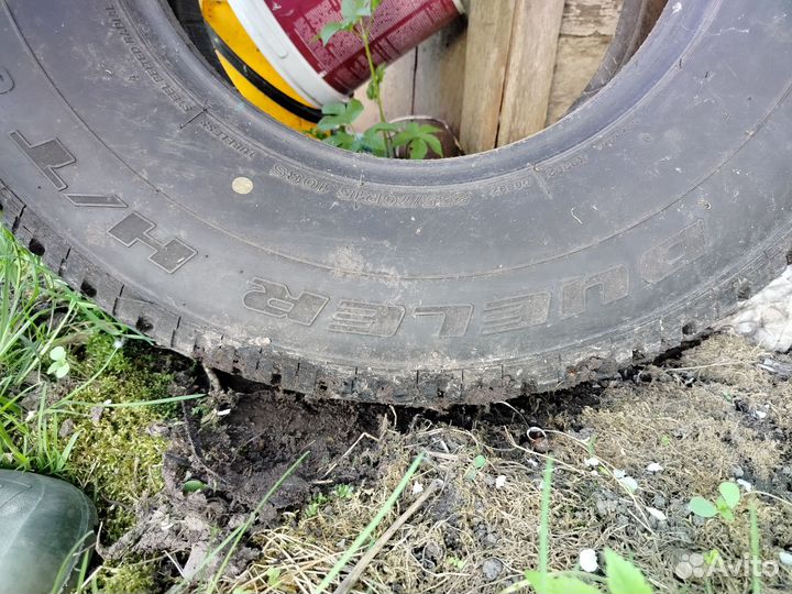 Bridgestone Dueler H/T D689 255/70 R15