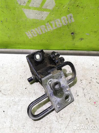 Петля двери задней правой нижняя Фольксваген Гол