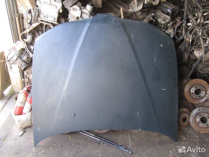 Капот Mitsubishi Carisma, 2000г