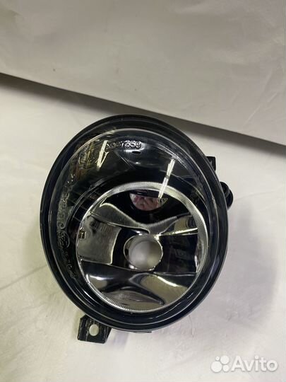 1T0941700D Противотуманный фонарь правый VW jetta