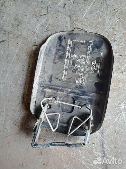 Лючок бензобака Mercedes W211