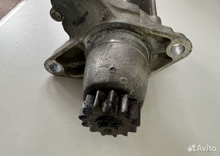 Стартер Toyota Noah Avensis Isis Alphard