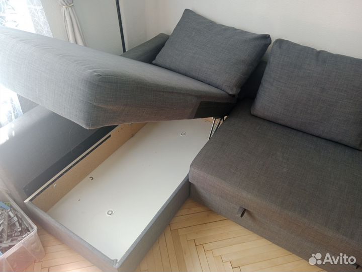 Диван-кровать б/у