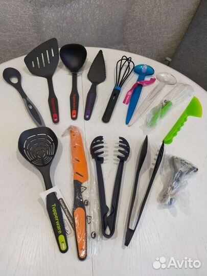 Контейнеры и кухонные приборы Tupperware