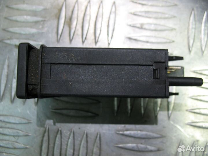 Кнопка обогрева заднего стекла Audi А6 С4