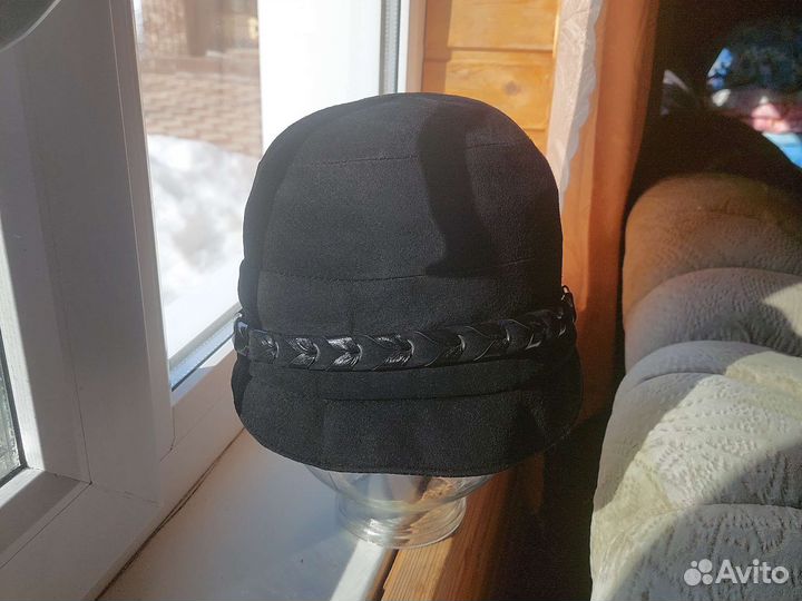 Шляпа женская из натуральной замши
