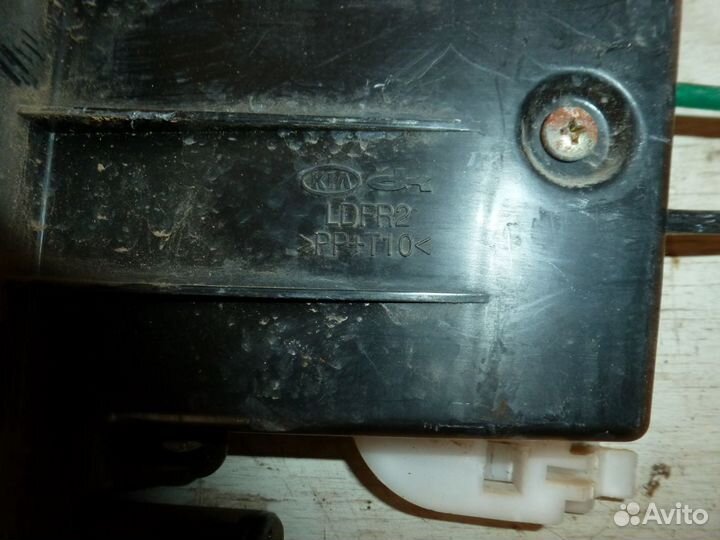 Замок передней правой двери Киа Церато LD