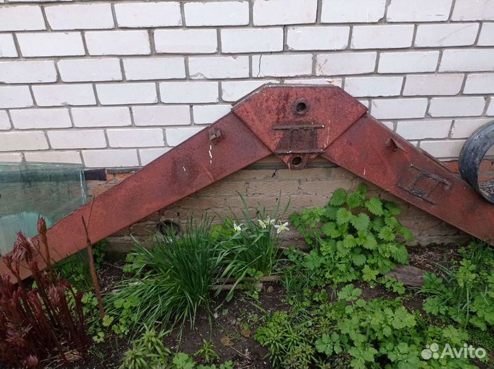 Стрела на навеску трактора