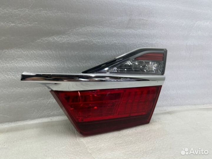 Фонарь внутренний задний правый Toyota Camry V55