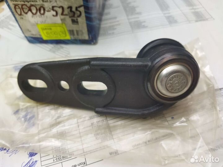 Шаровая опора Audi 80 Volkswagen Passat