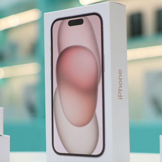 iPhone 15, 512 ГБ, SIM + eSIM