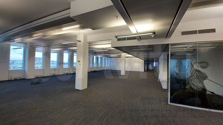 Офис в бизнес центре класса А 890 м²