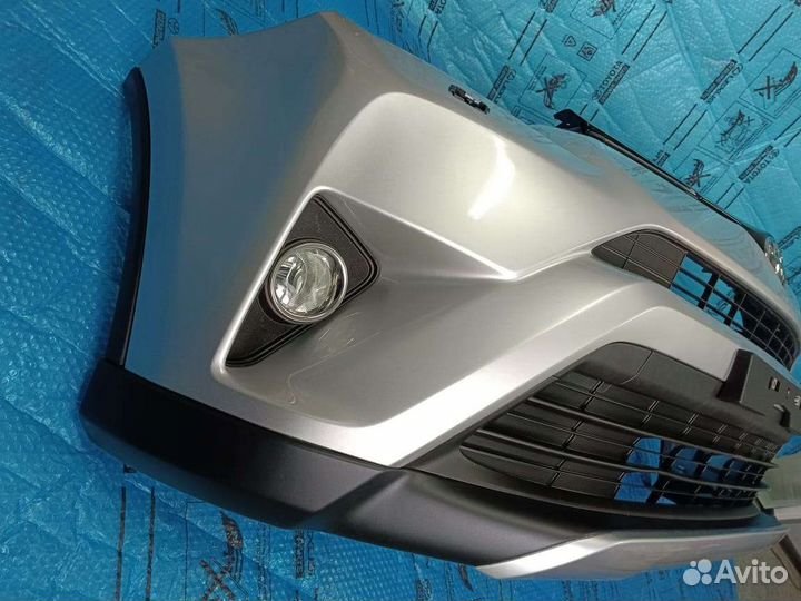 Передний бампер RAV4 -4 рестаил серебро в сборе