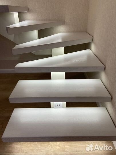 Подсветка лестницы. Умный свет