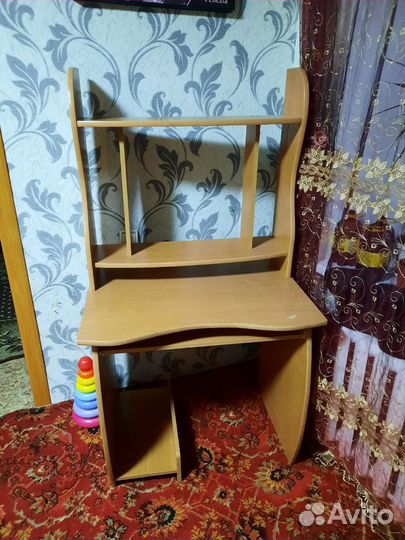 Компьютерный стол