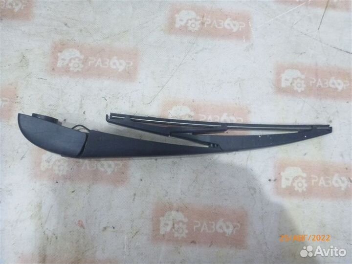 Поводок стеклоочистителя задний Toyota Rav4 ASA44